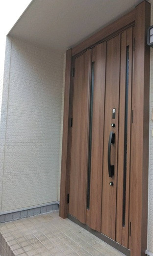 【さいたま市】玄関ドアが錆びてきてしまった！どうにかしたい！