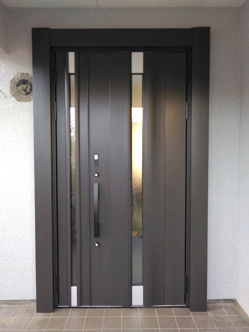 【杉戸町】古くなった玄関って交換できますか？｜杉戸ウインドトーヨー住器